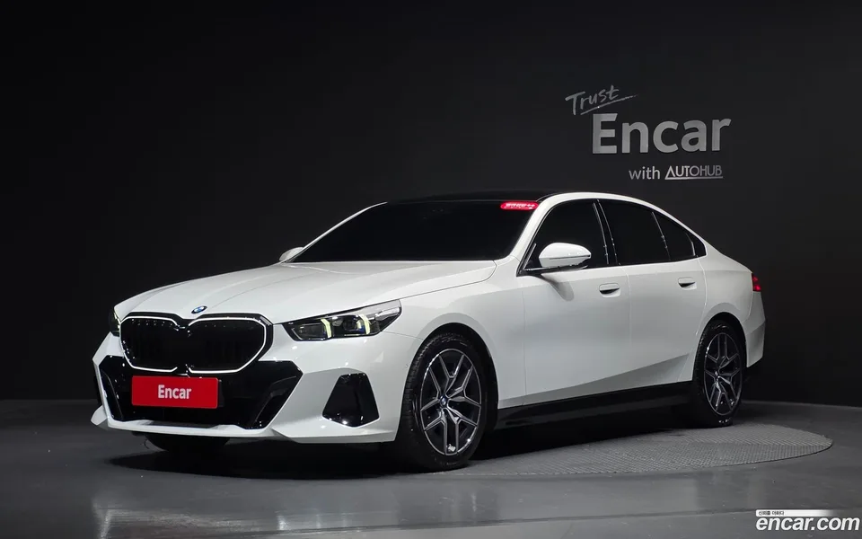 BMW 5 Series 520i M 2026 — photo 1, buy with delivery to Moscow