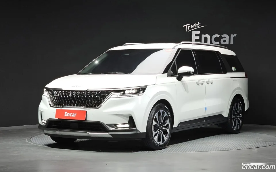Kia Carnival 9 2022 — photo 1, buy with delivery to Moscow