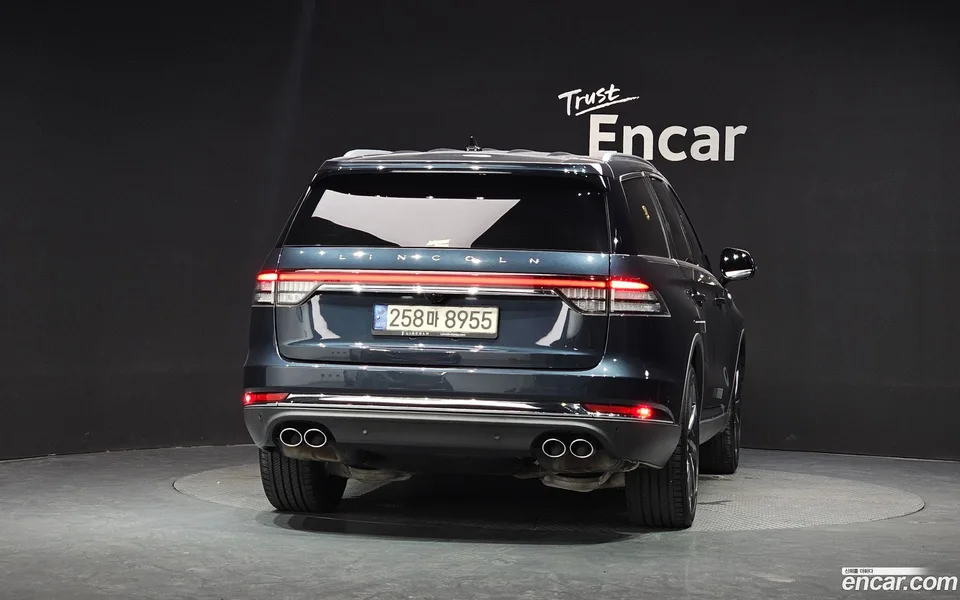 Lincoln Aviator 3.0 AWD 2022 — thumbnail 4