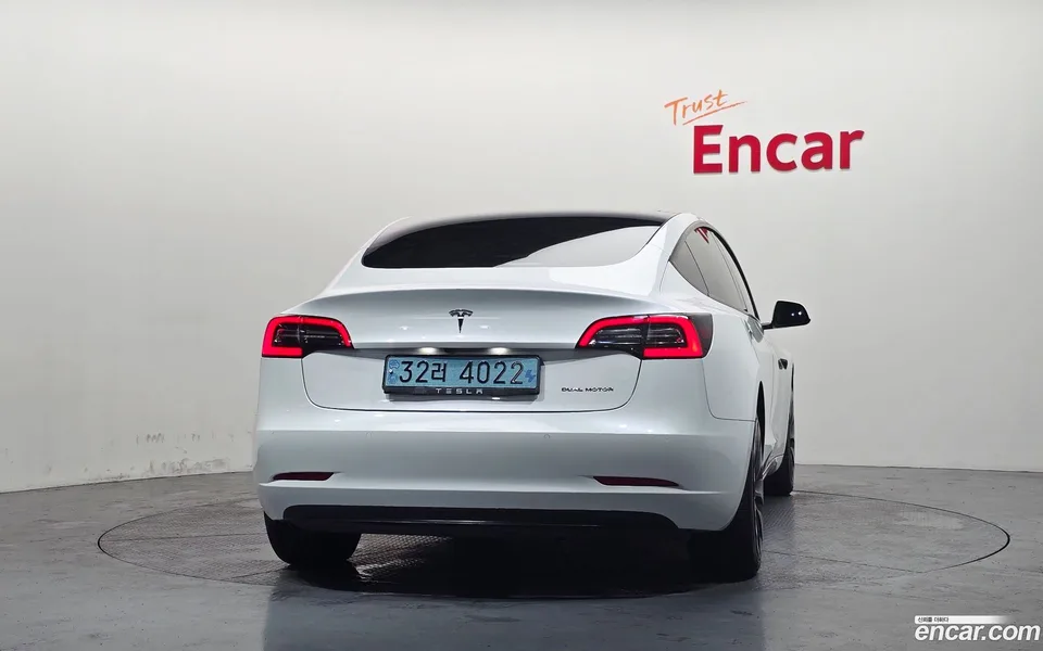 Tesla Model 3 AWD 2022 — thumbnail 4