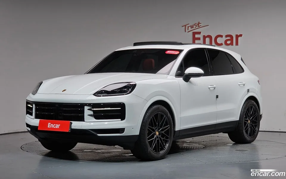 Porsche Cayenne 3.0 2025 — photo 1, buy with delivery to Moscow