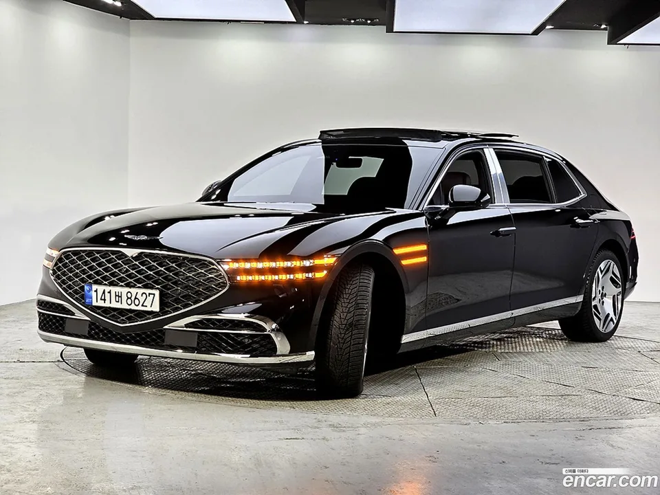 Genesis G90 3.5 e-S/C AWD LWB 2022 — photo 1, buy with delivery to Moscow