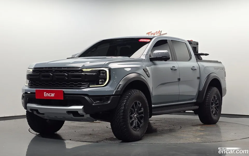Ford Ranger 2.0 2025 — photo 1, buy with delivery to Moscow
