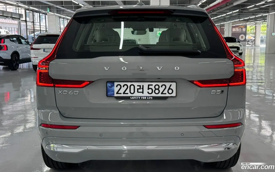 Volvo XC60 B5 2026 — thumbnail 4
