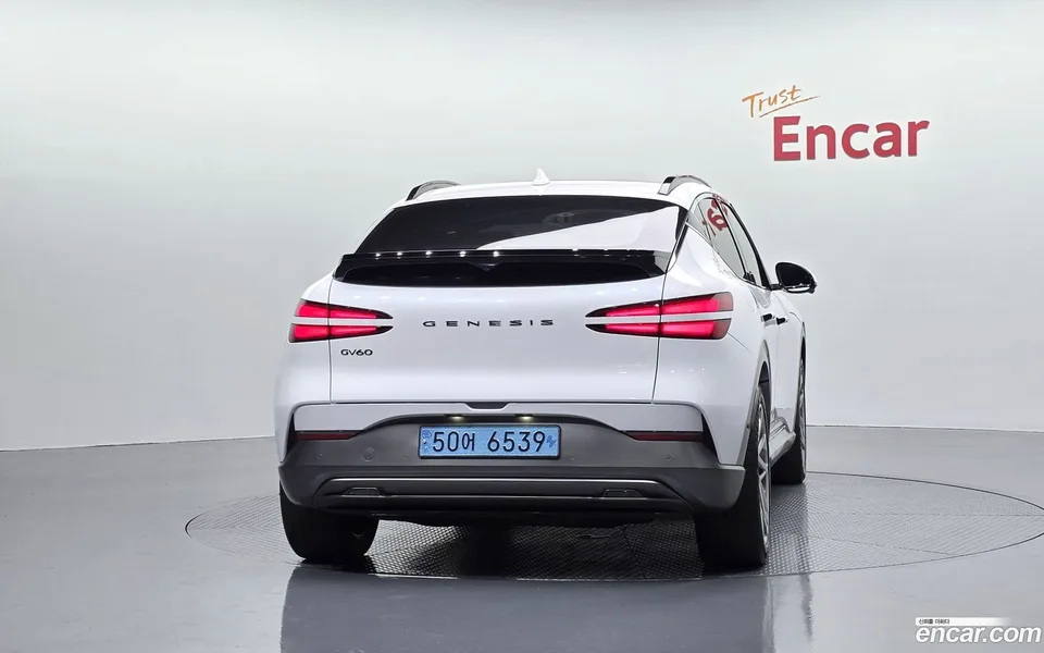 Genesis GV60 AWD 2024 — thumbnail 4