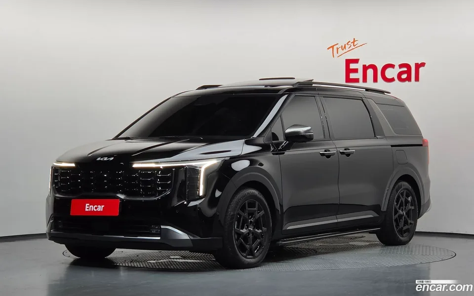 Kia Carnival 7 2025 — photo 1, buy with delivery to Moscow