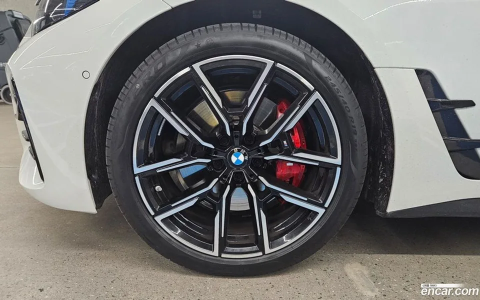 BMW 4 Series 420i M 2026 — thumbnail 2