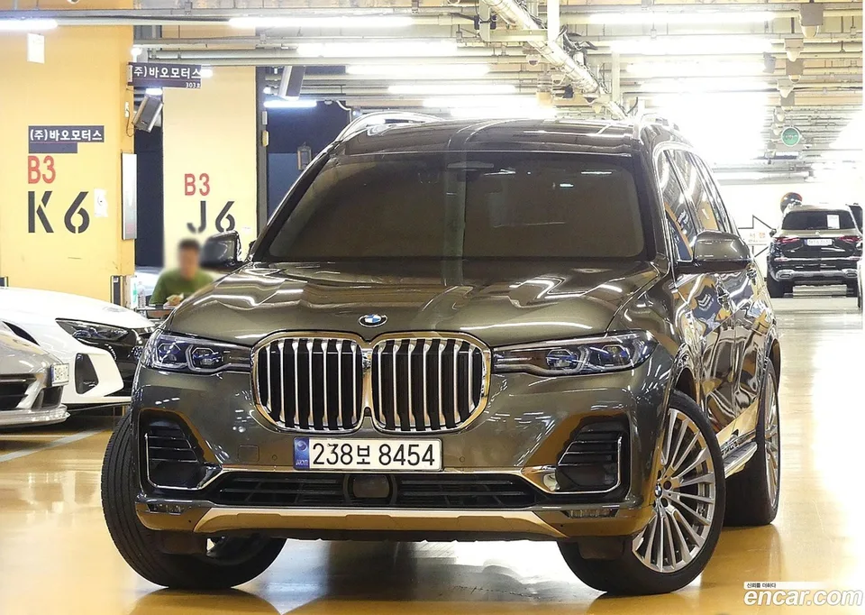 BMW X7 xDrive 40i 6 2022 — thumbnail 3