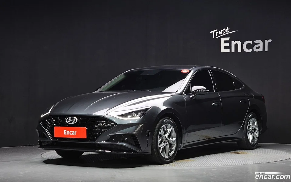 Hyundai Sonata 2.0 2022 — photo 1, buy with delivery to Moscow