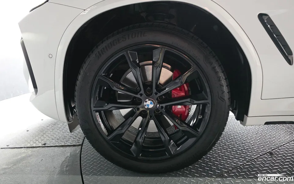 BMW X4 xDrive20i M 2025 — thumbnail 2