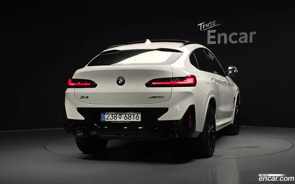 BMW X4 xDrive20i M 2025 — thumbnail 4