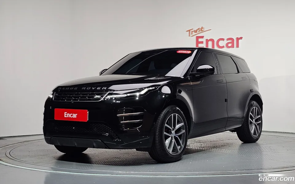Land Rover Range Rover Evoque P250 SE 2024 — photo 1, buy with delivery to Moscow