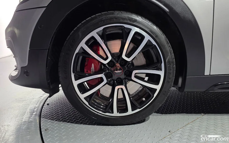 MINI Cooper S Countryman JCW 2023 — thumbnail 5