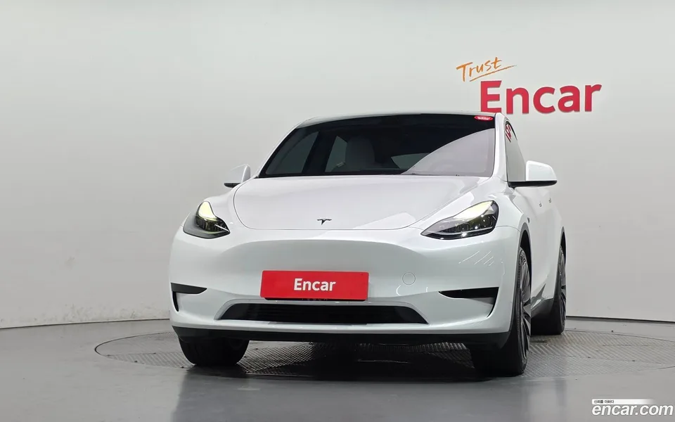 Tesla Model Y RWD 2023 — thumbnail 3