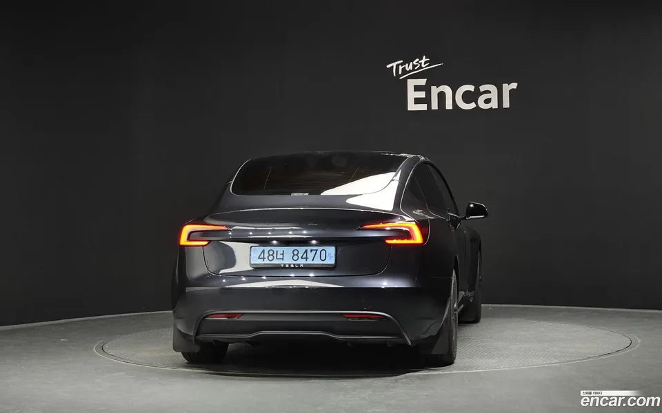 Tesla Model 3 RWD 2026 — thumbnail 4