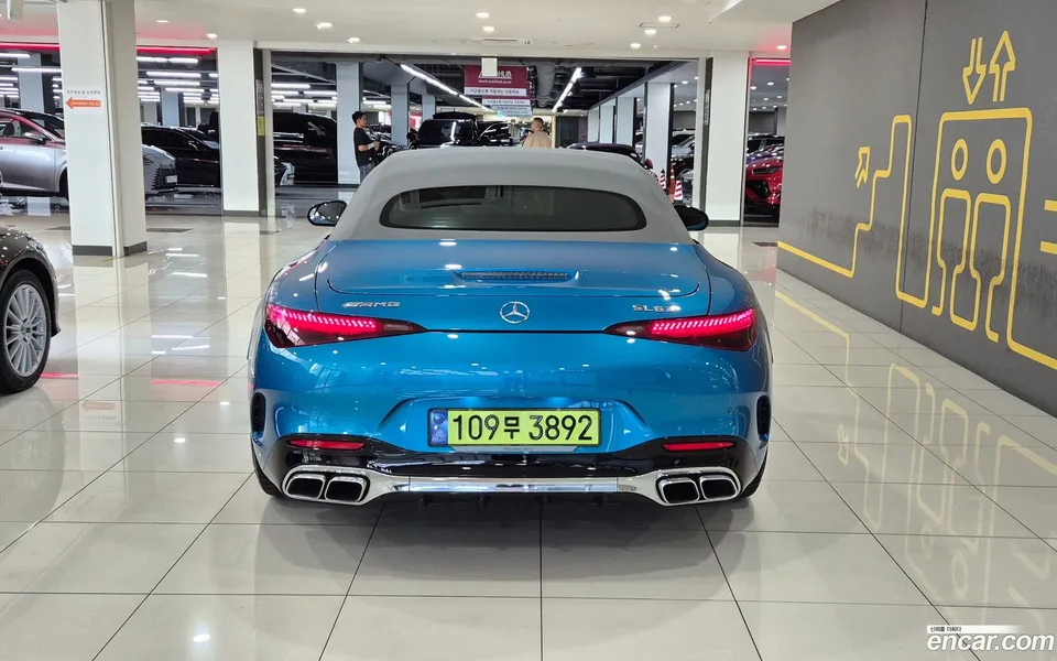 Mercedes-Benz SL-Class AMG SL63 4MATIC+ 2023 — thumbnail 4