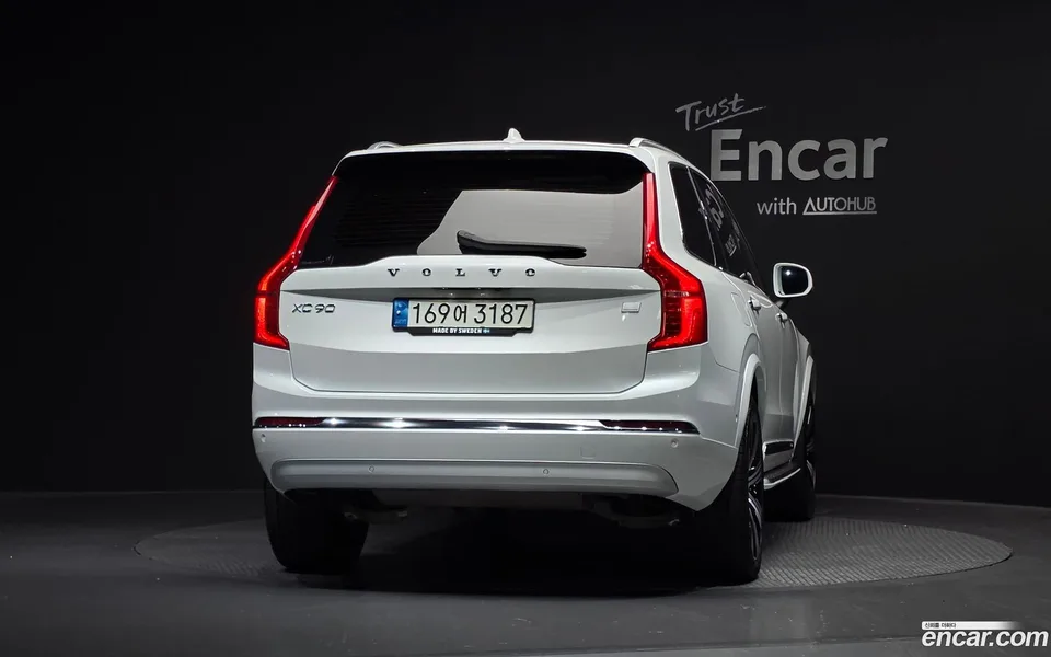 Volvo XC90 T8 2022 — thumbnail 4