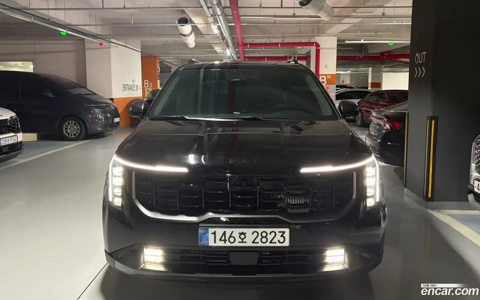Kia Carnival HEV 9 X Line 2026 — фото 1, купить с доставкой в Москву