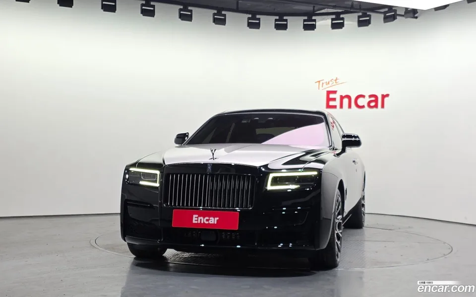Rolls-Royce Ghost 6.7 V12 2023 — thumbnail 3