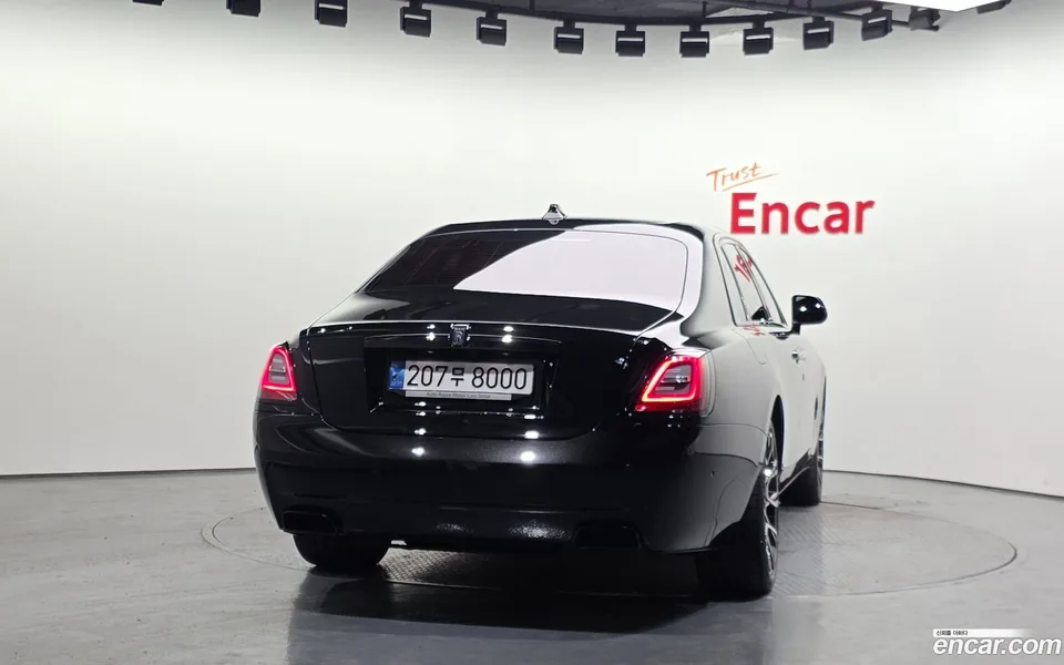 Rolls-Royce Ghost 6.7 V12 2023 — thumbnail 4