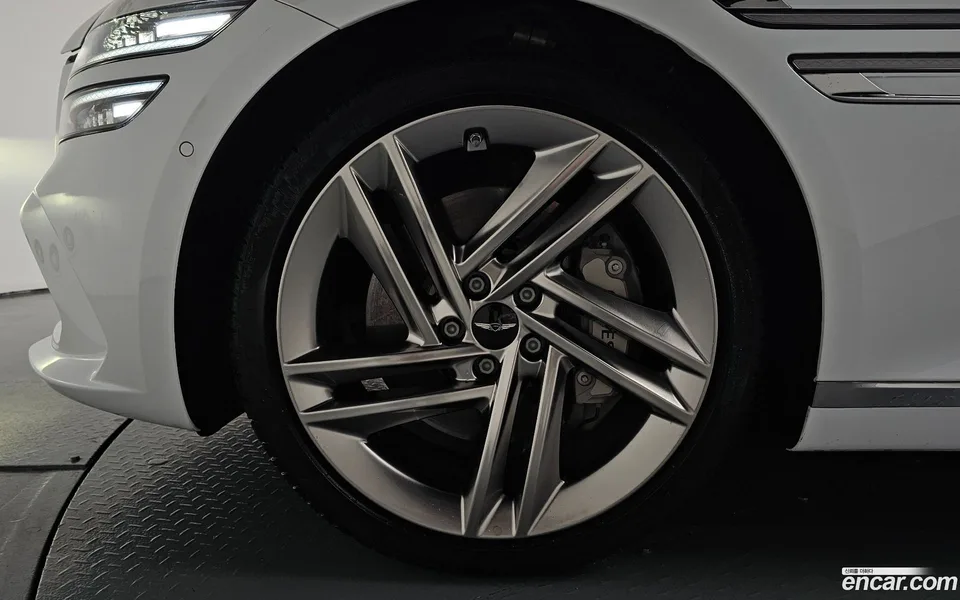 Genesis G80 2.5 AWD 2025 — thumbnail 2