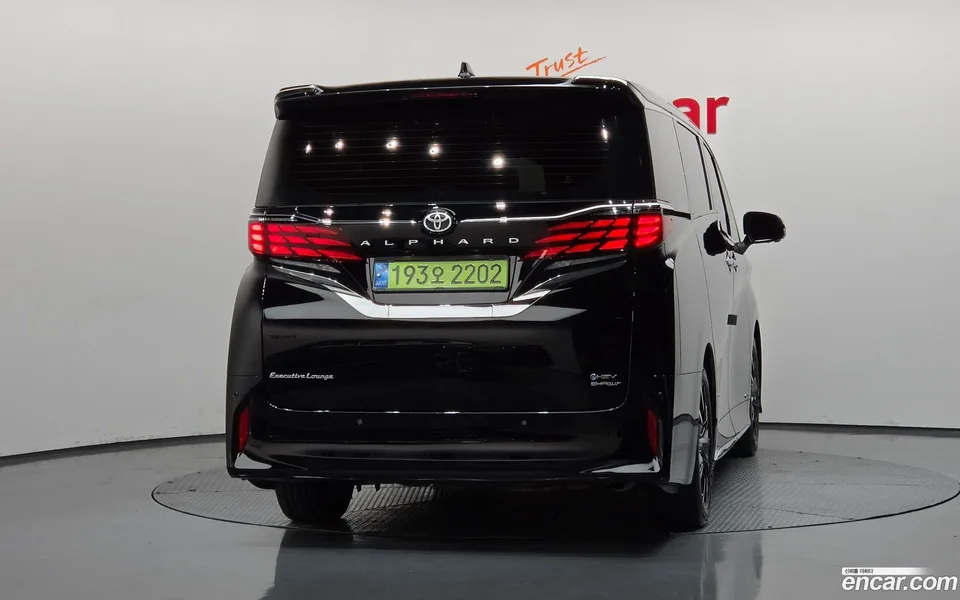 Toyota Alphard 2.5 HEV AWD 2024 — thumbnail 4