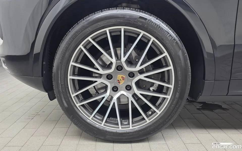 Porsche Cayenne 3.0 2022 — thumbnail 2