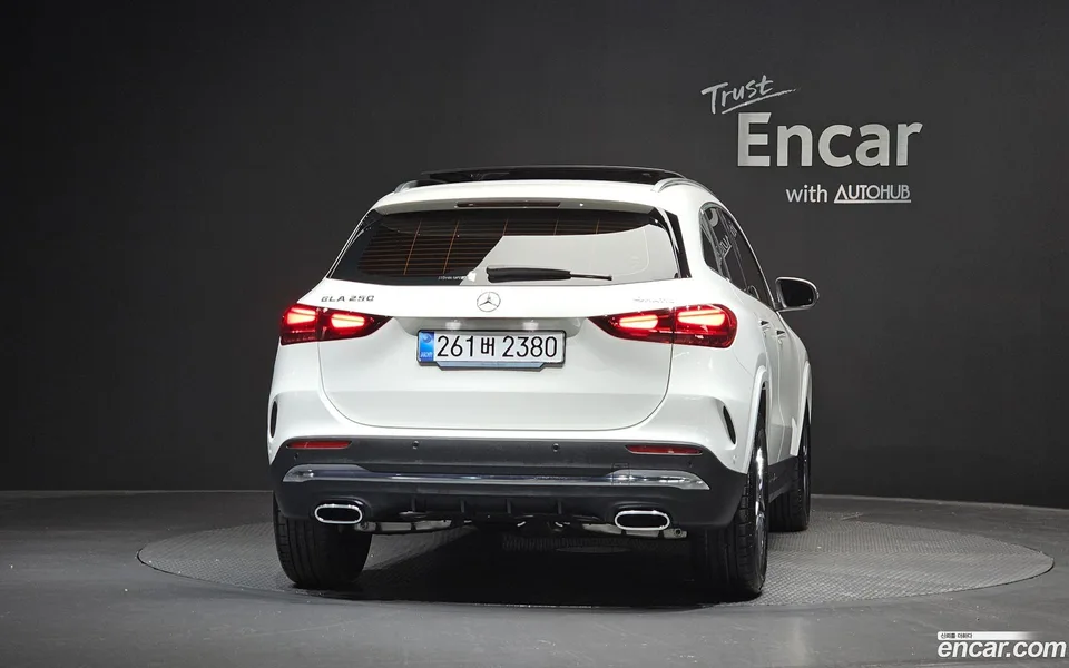 Mercedes-Benz GLA-Class GLA250 4MATIC 2025 — thumbnail 4