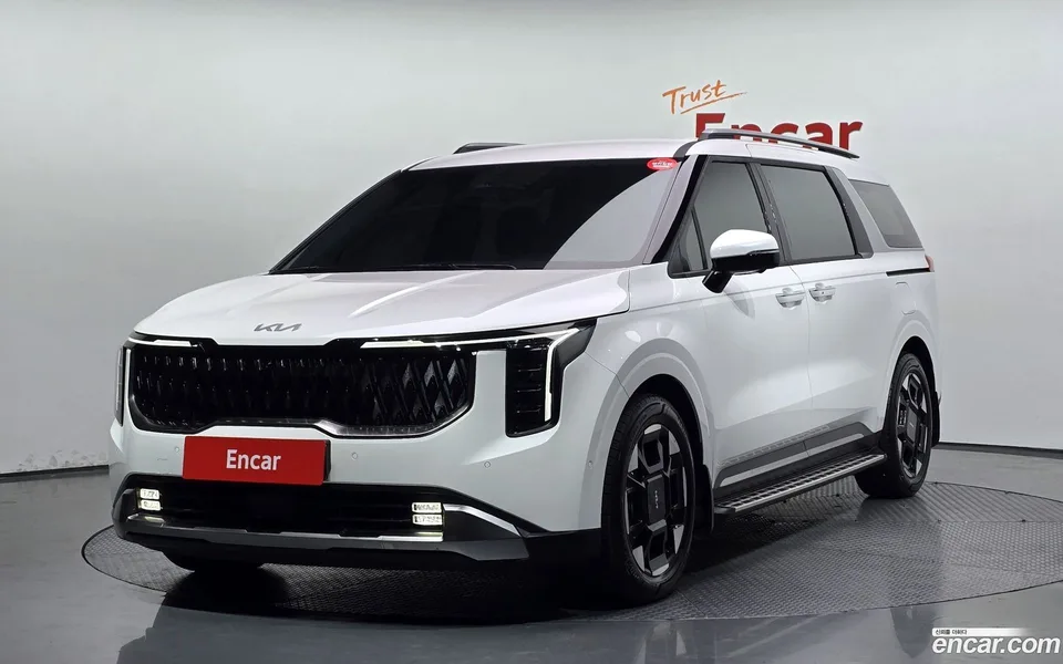 Kia Carnival 9 2026 — photo 1, buy with delivery to Moscow