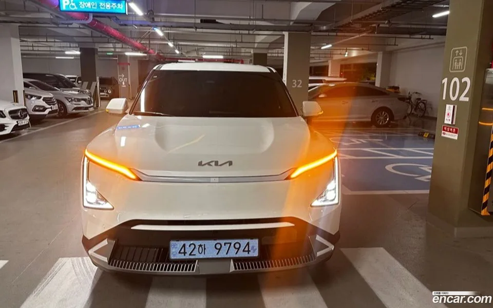 Kia EV5 2WD 2026 — photo 1, buy with delivery to Moscow