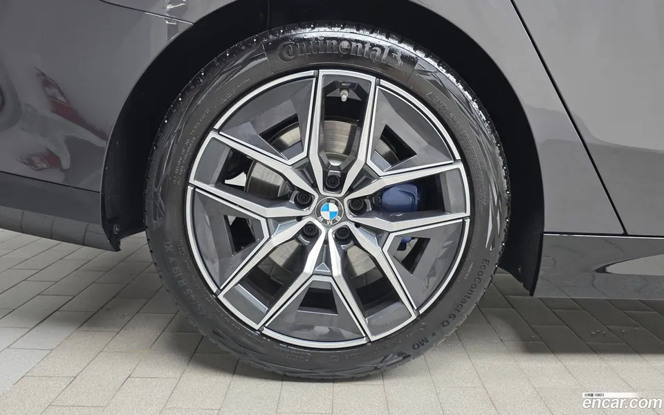 BMW 5 Series 520i M 2026 — thumbnail 5