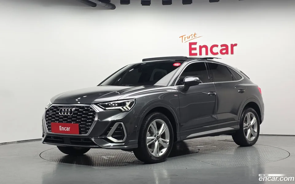 Audi Q3 35 TDI 2023 — photo 1, buy with delivery to Moscow