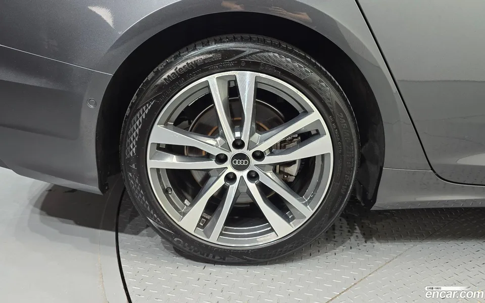 Audi A6 45 TFSI 2023 — thumbnail 2