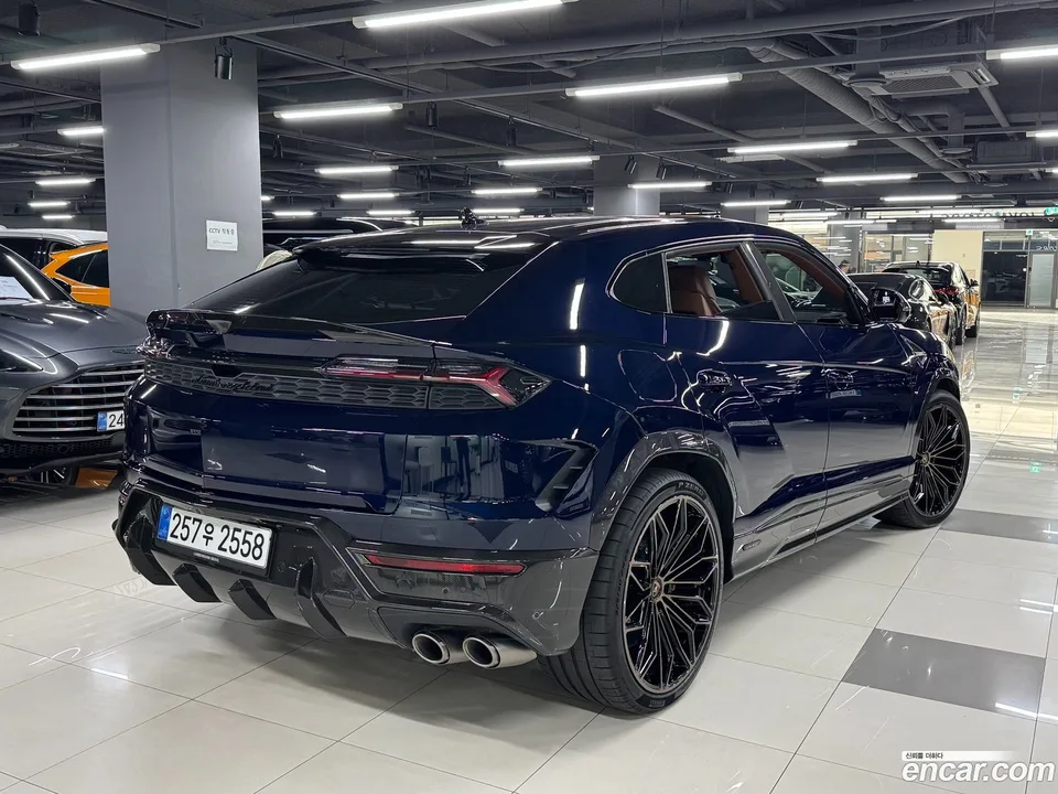 Lamborghini Urus 4.0 V8 SE 2026 — thumbnail 3
