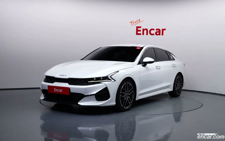 Kia K5 1.6 2023 — photo 1, buy with delivery to Moscow