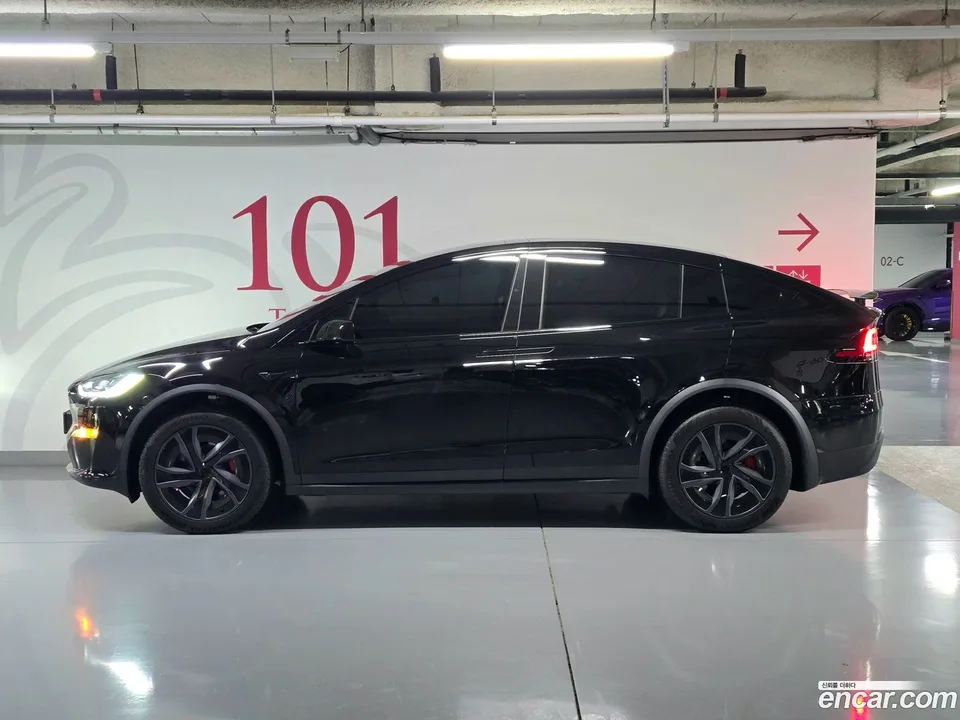 Tesla Model X 2026 — thumbnail 3