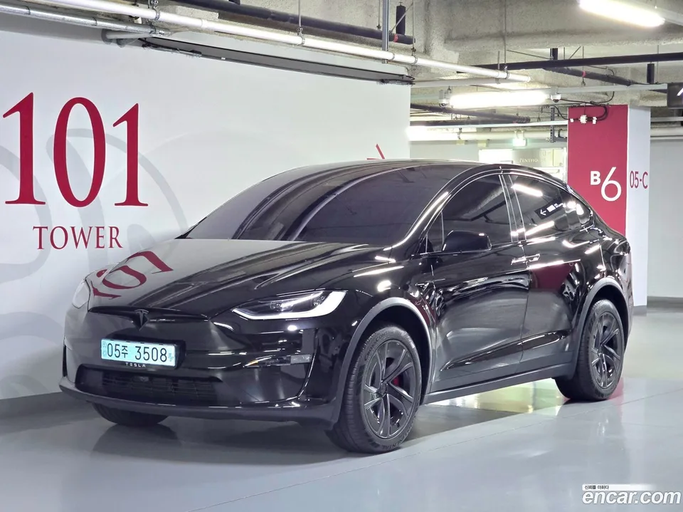 Tesla Model X 2026 — photo 1, buy with delivery to Moscow