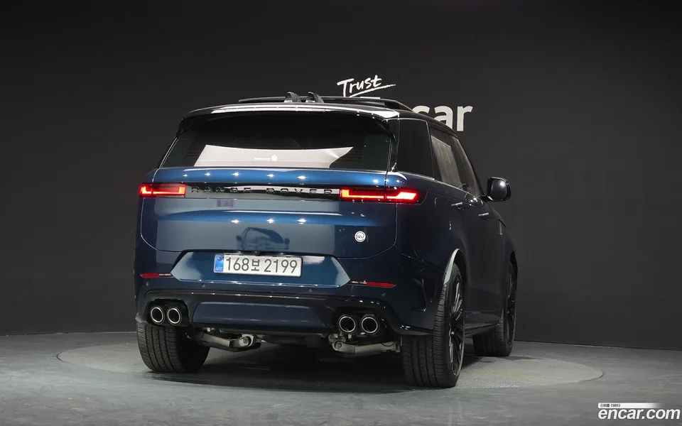Land Rover Range Rover Sport P635 SV 2025 — thumbnail 4