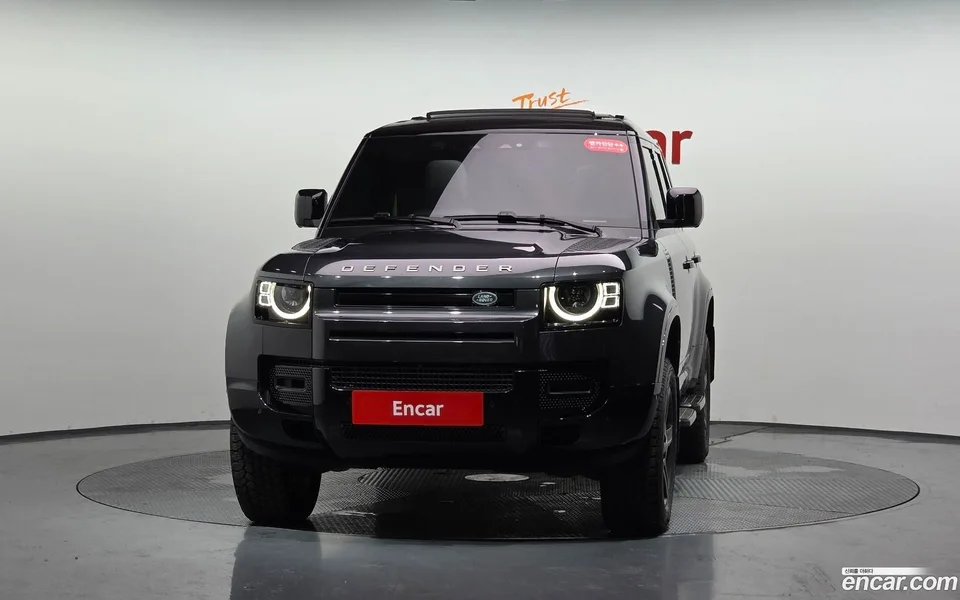 Land Rover Defender 110 D250 X- SE 2025 — thumbnail 3