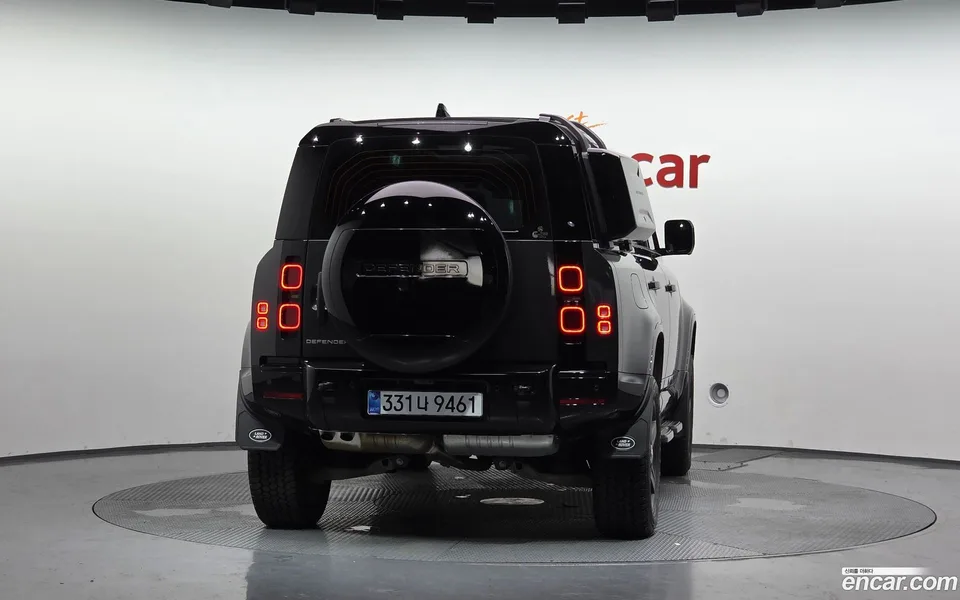 Land Rover Defender 110 D250 X- SE 2025 — thumbnail 4