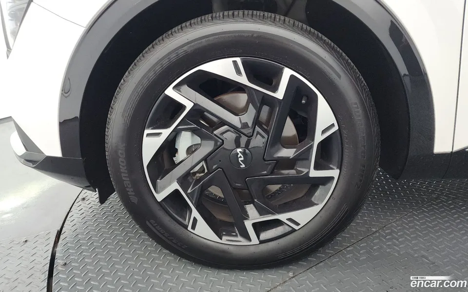 Kia Sportage 1.6 2WD 2023 — thumbnail 2