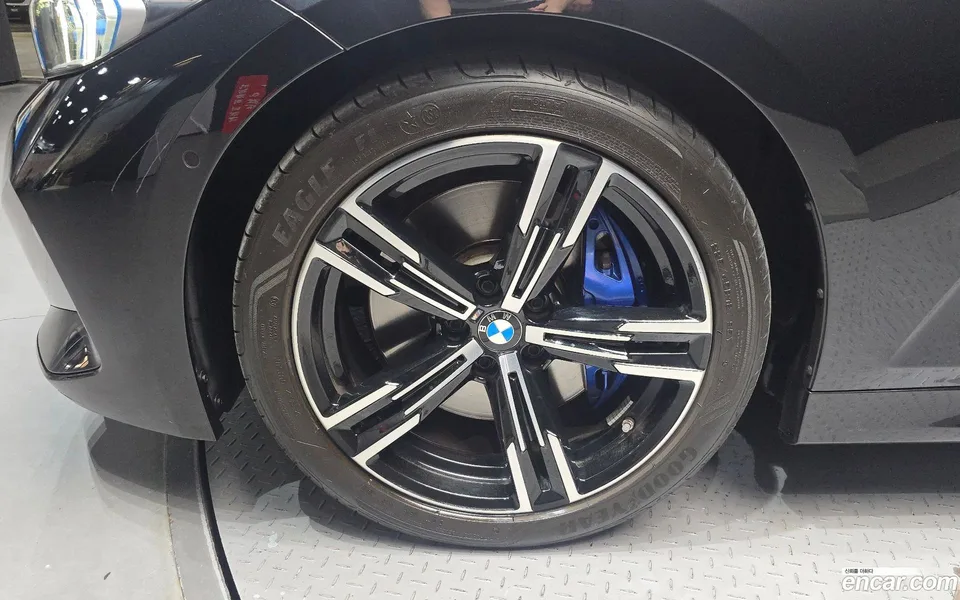 BMW 3 Series 320d M 2023 — thumbnail 5
