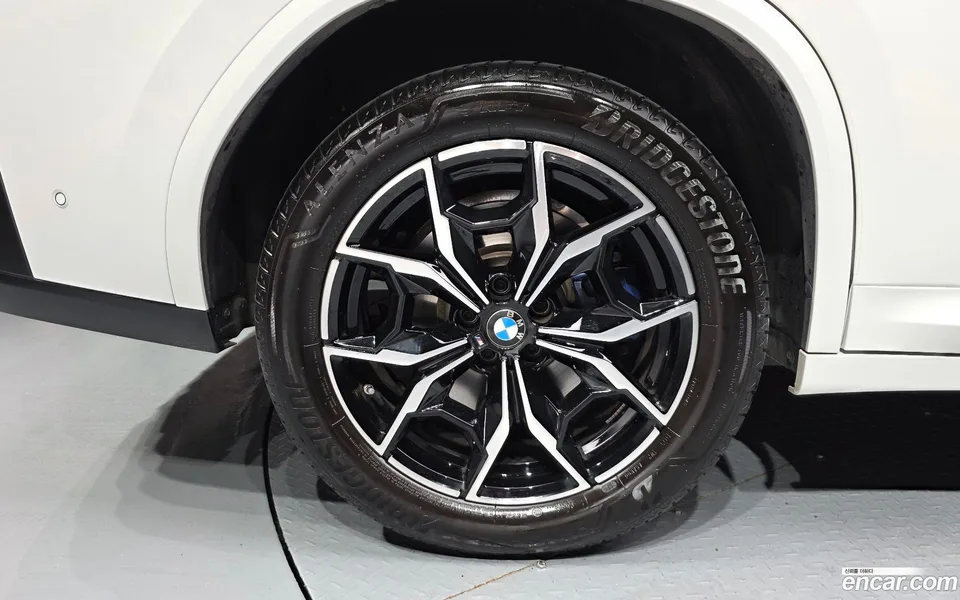 BMW X4 xDrive20i M 2024 — thumbnail 5