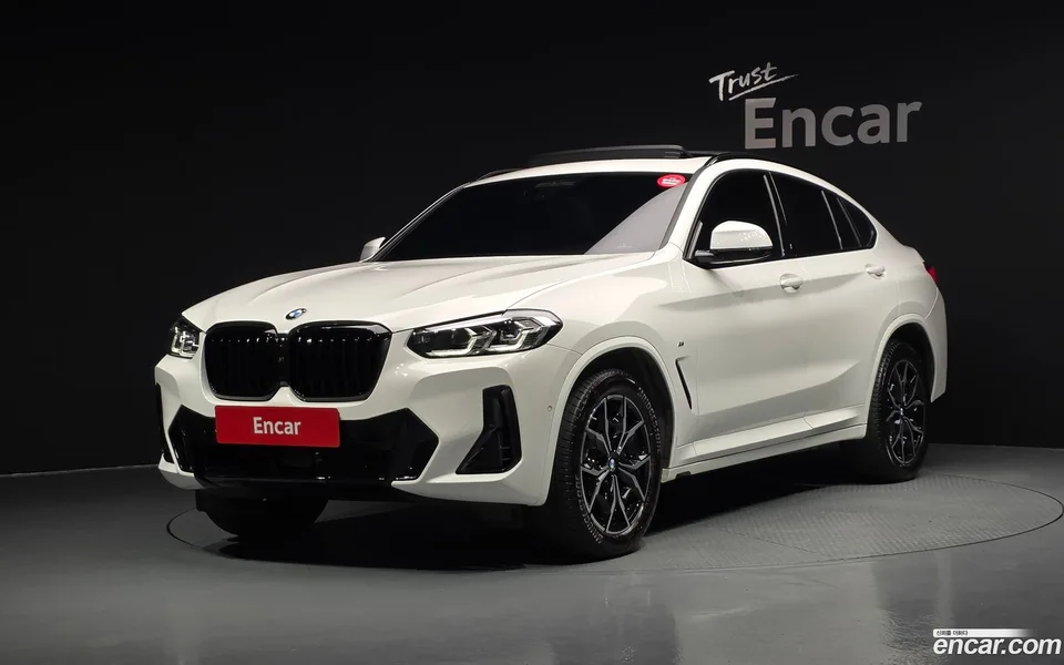BMW X4 xDrive20i M 2024 — photo 1, buy with delivery to Moscow