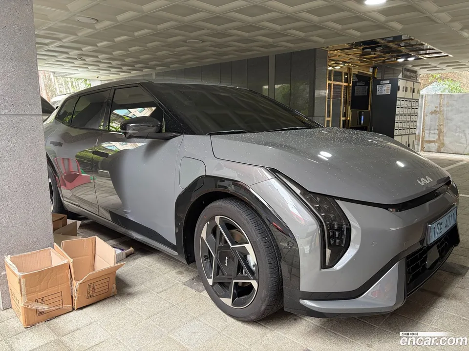 Kia EV4 2WD 2026 — thumbnail 3