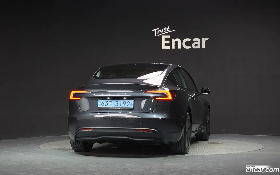 Tesla Model 3 RWD 2026 — thumbnail 4