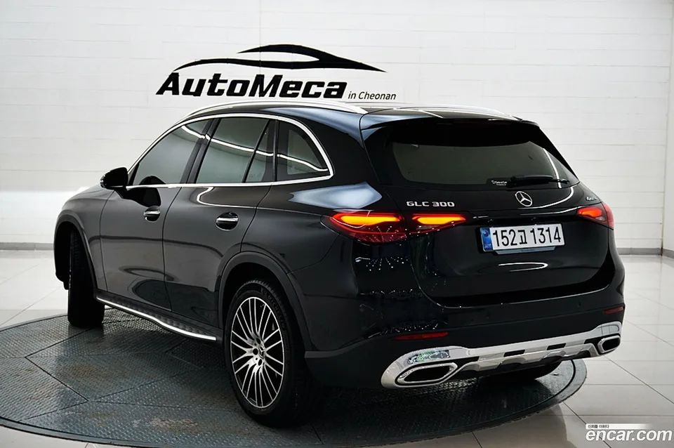 Mercedes-Benz GLC-Class GLC300 4MATIC 2025 — thumbnail 3