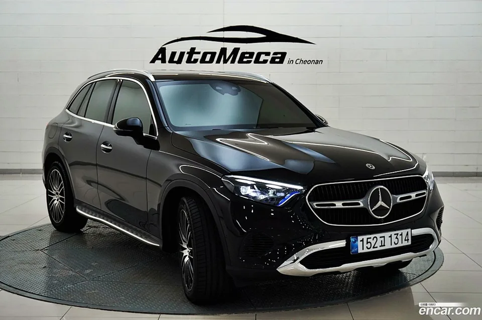 Mercedes-Benz GLC-Class GLC300 4MATIC 2025 — thumbnail 4