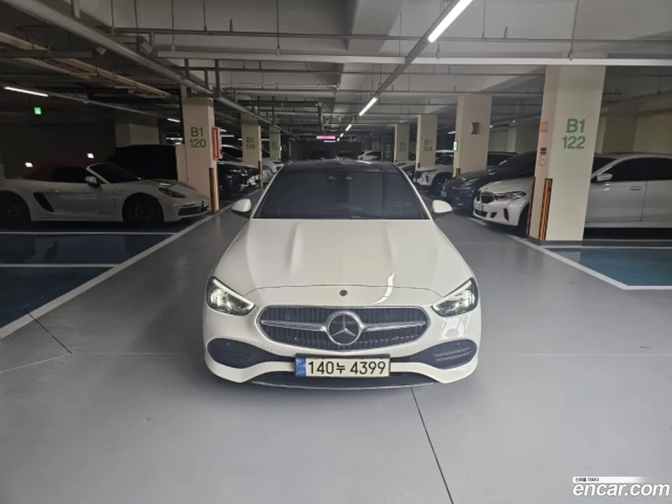 Mercedes-Benz C-Class C200 2024 — photo 1, buy with delivery to Moscow