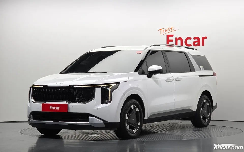 Kia Carnival HEV 9 2024 — photo 1, buy with delivery to Moscow